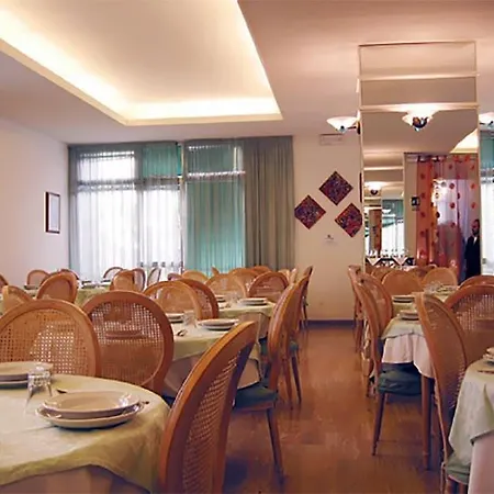 Rinaldi מלון